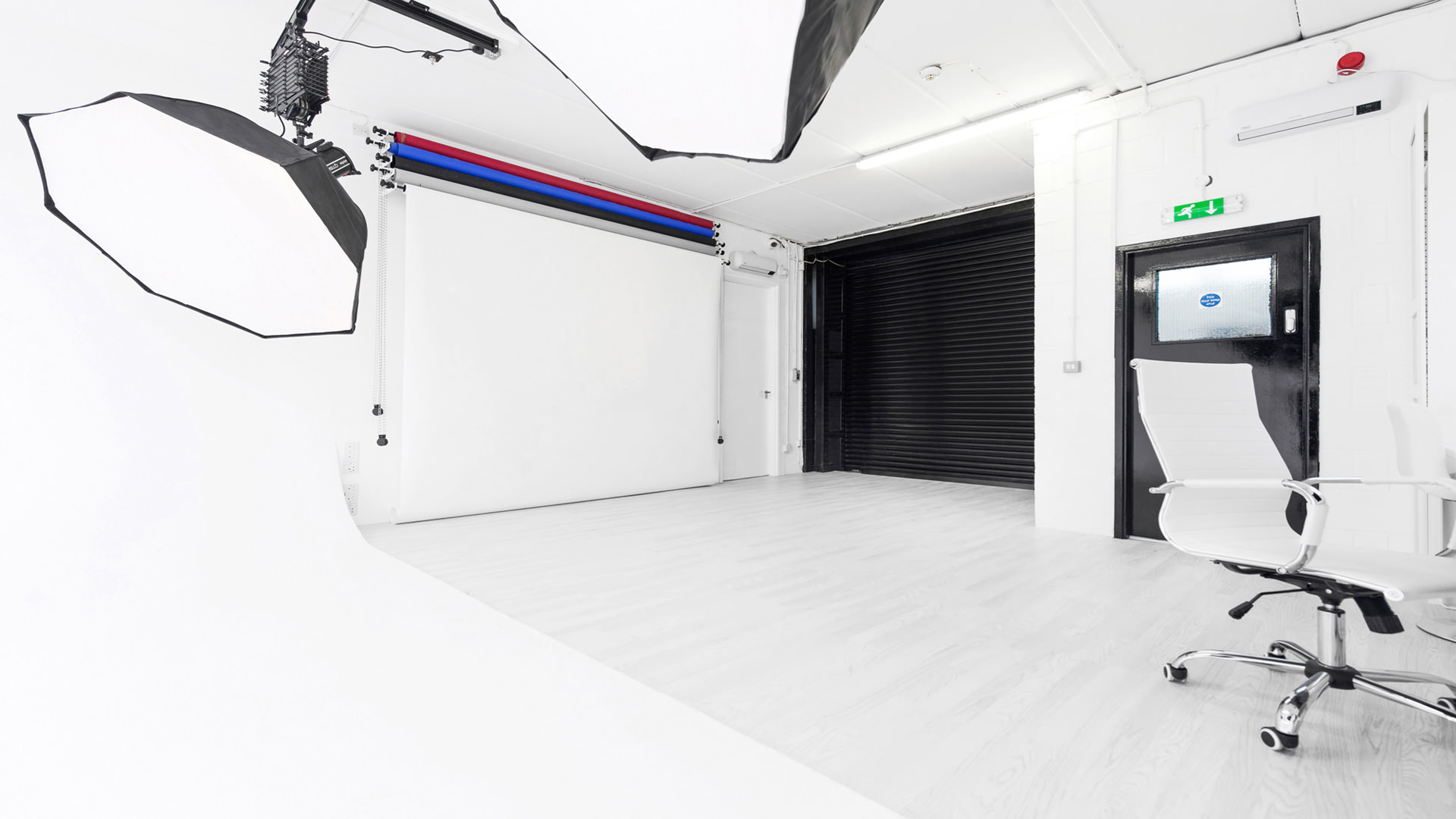 上海辦公室裝修純白色調攝影棚裝修設計-第5張圖片-上海古都建筑設計集團 上海辦公室裝修純白色調攝影棚裝修設計-第5張圖片-上海古都建筑設計集團