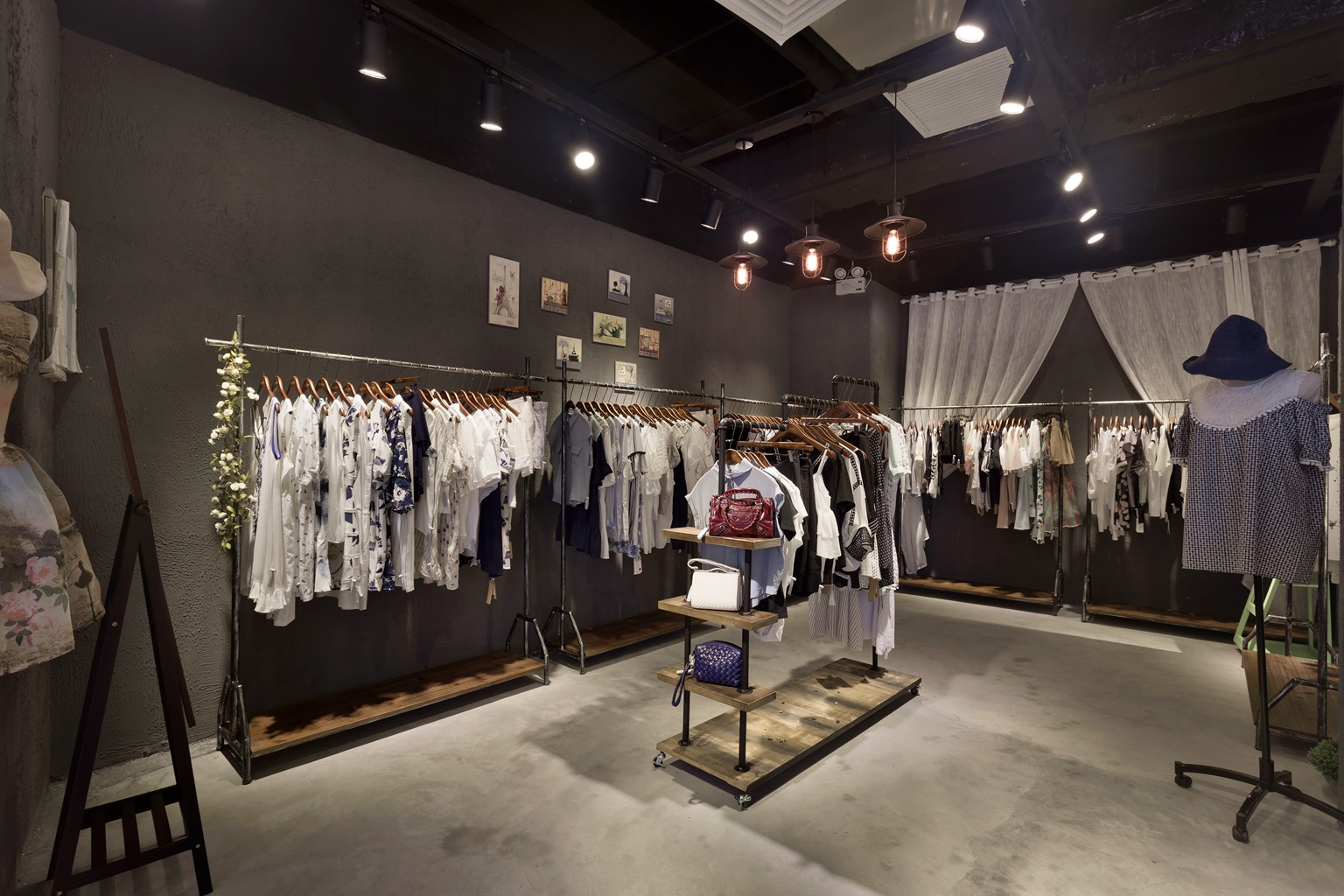 青浦區(qū)loft風格女裝店裝修設(shè)計-第3張圖片-上海古都建筑設(shè)計集團 青浦區(qū)loft風格女裝店裝修設(shè)計-第3張圖片-上海古都建筑設(shè)計集團