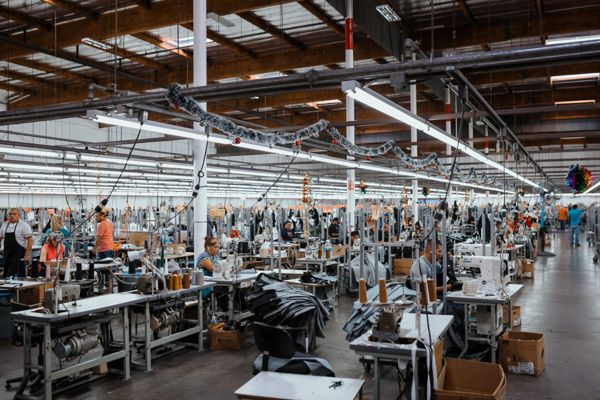 大型服裝生產(chǎn)車(chē)間裝修設(shè)計(jì)-第2張圖片-上海古都建筑設(shè)計(jì)集團(tuán) 大型服裝生產(chǎn)車(chē)間裝修設(shè)計(jì)-第2張圖片-上海古都建筑設(shè)計(jì)集團(tuán)