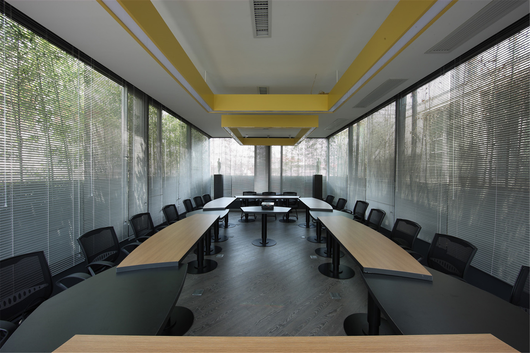 公寓式辦公樓裝修設(shè)計(jì)-第3張圖片-上海古都建筑設(shè)計(jì)集團(tuán) 公寓式辦公樓裝修設(shè)計(jì)-第3張圖片-上海古都建筑設(shè)計(jì)集團(tuán)