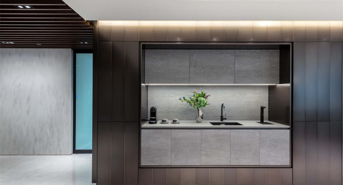 商務(wù)穩(wěn)重風(fēng)格辦公室裝修設(shè)計(jì)-第5張圖片-上海古都建筑設(shè)計(jì)集團(tuán) 商務(wù)穩(wěn)重風(fēng)格辦公室裝修設(shè)計(jì)-第5張圖片-上海古都建筑設(shè)計(jì)集團(tuán)